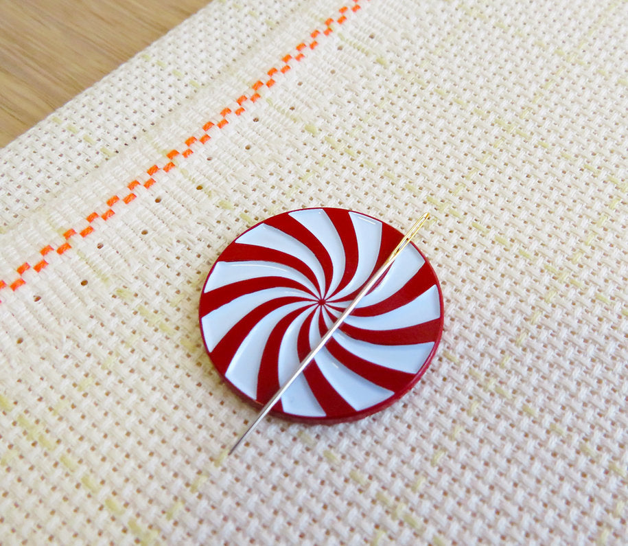 Letistitch Christmas candy Chart Holder & Needle Minder 14332