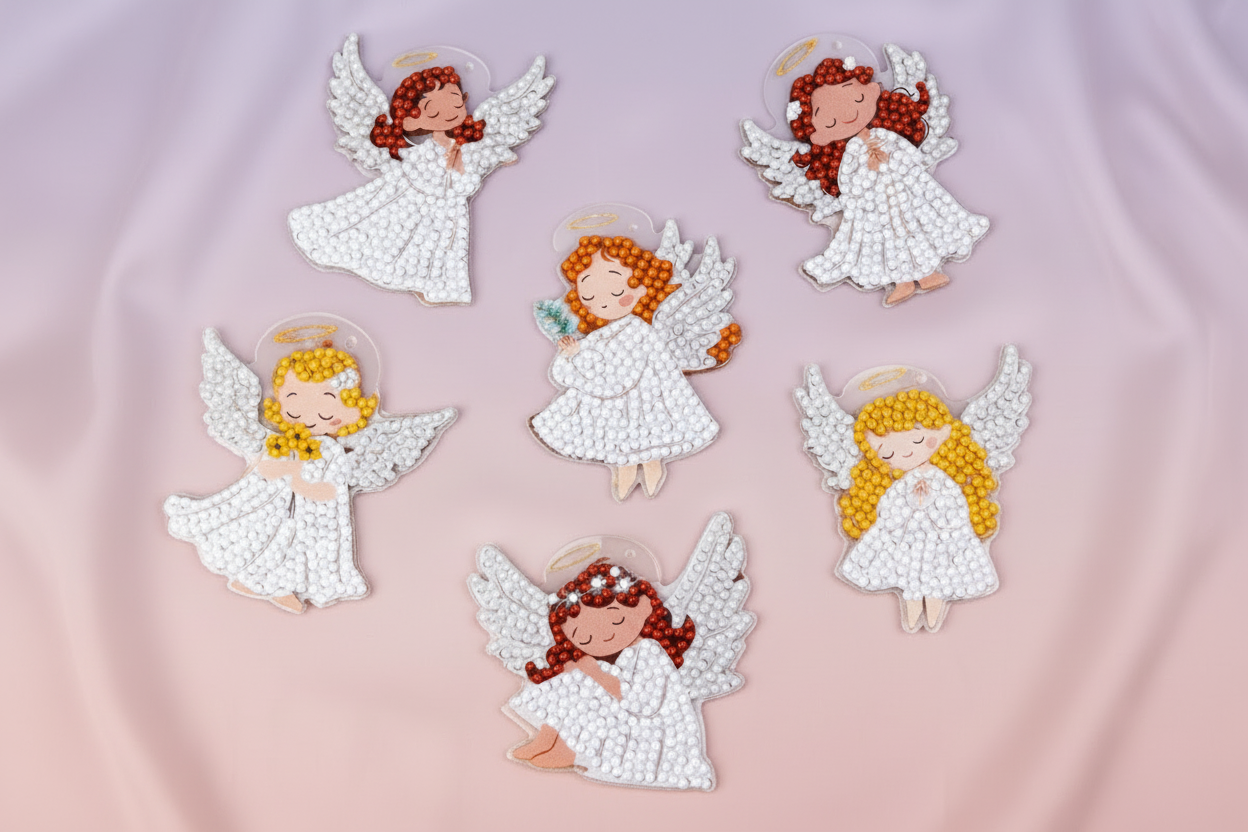 Set of decorative angel figurines