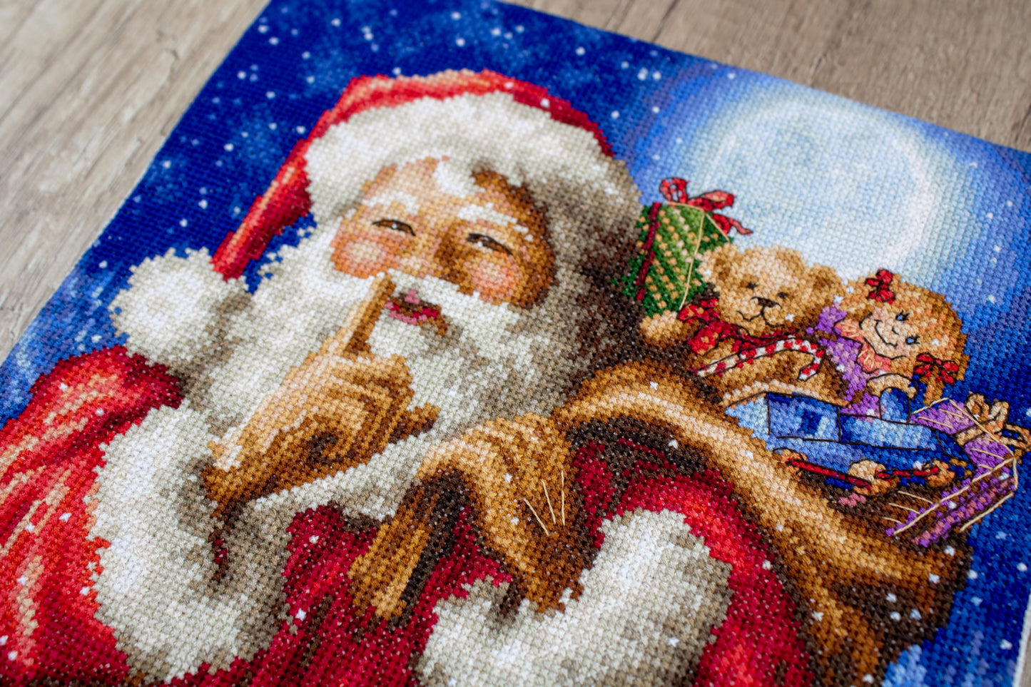 L8000 Santa’s secret