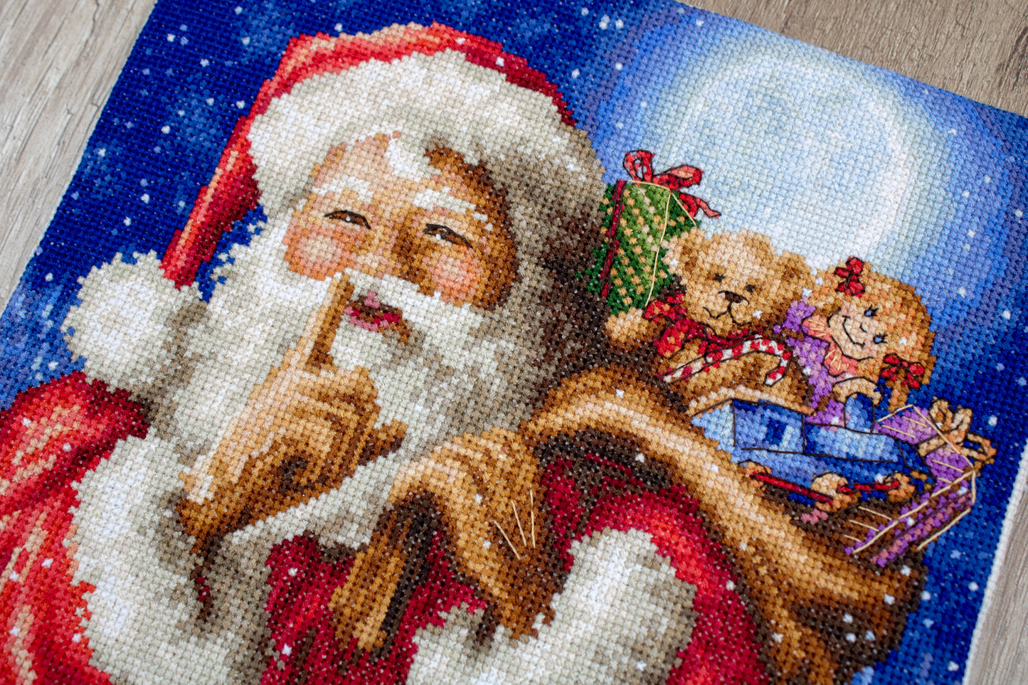 L8000 Santa’s secret