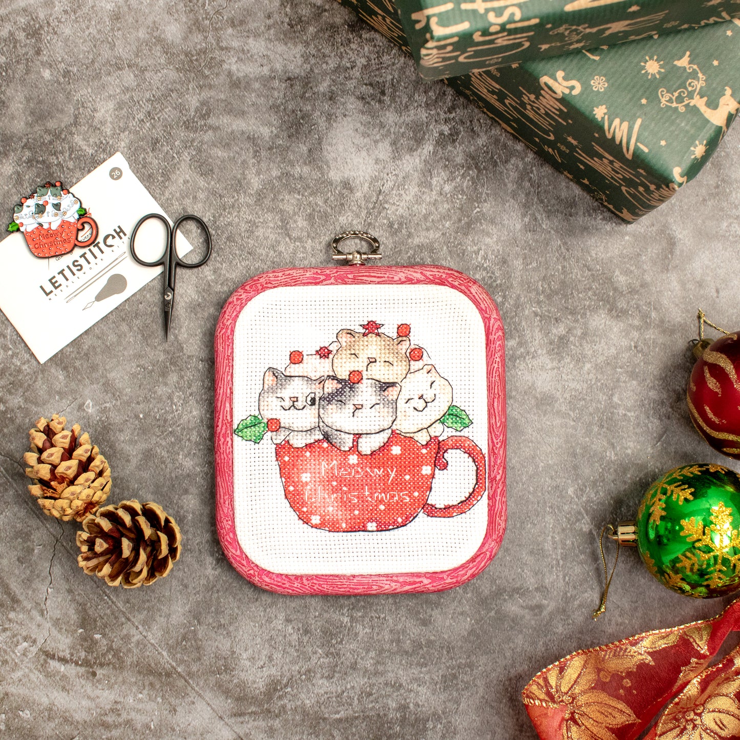 L8080 Meowy Christmas-with nurge hoop included