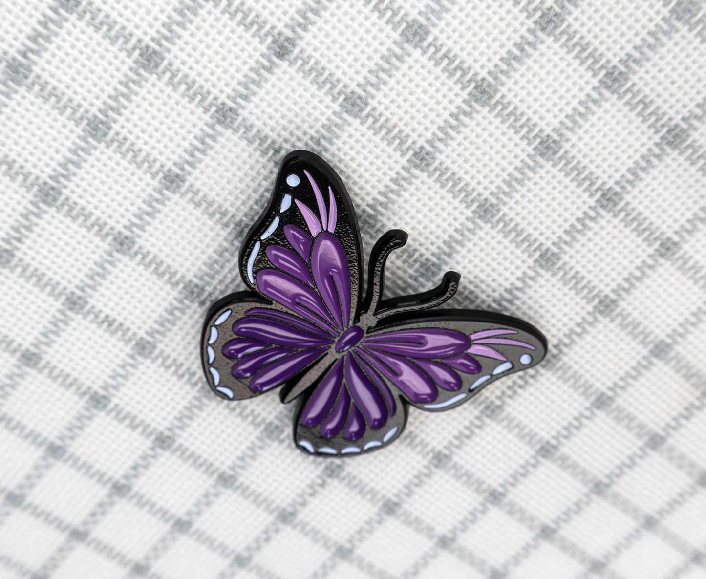 Letistitch SKU 14375 Purple Wings Magnetic Needleminder