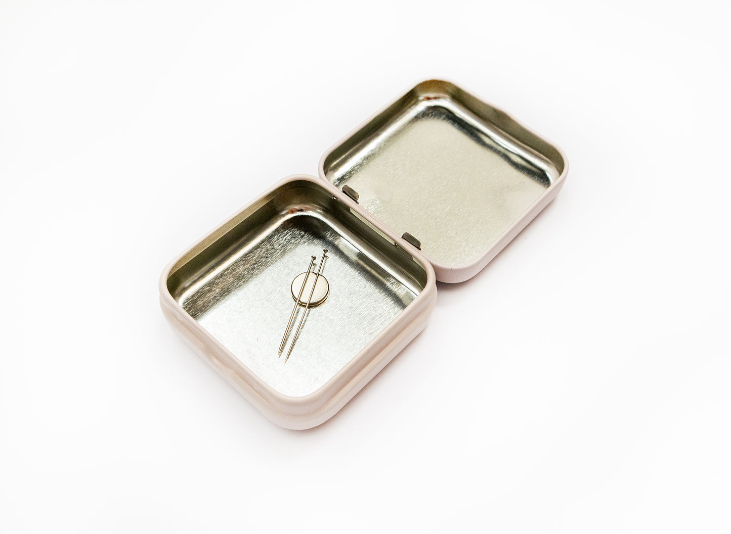 Tin Box for Needles – “Winter Horse” SKU 25635 🐎❄️