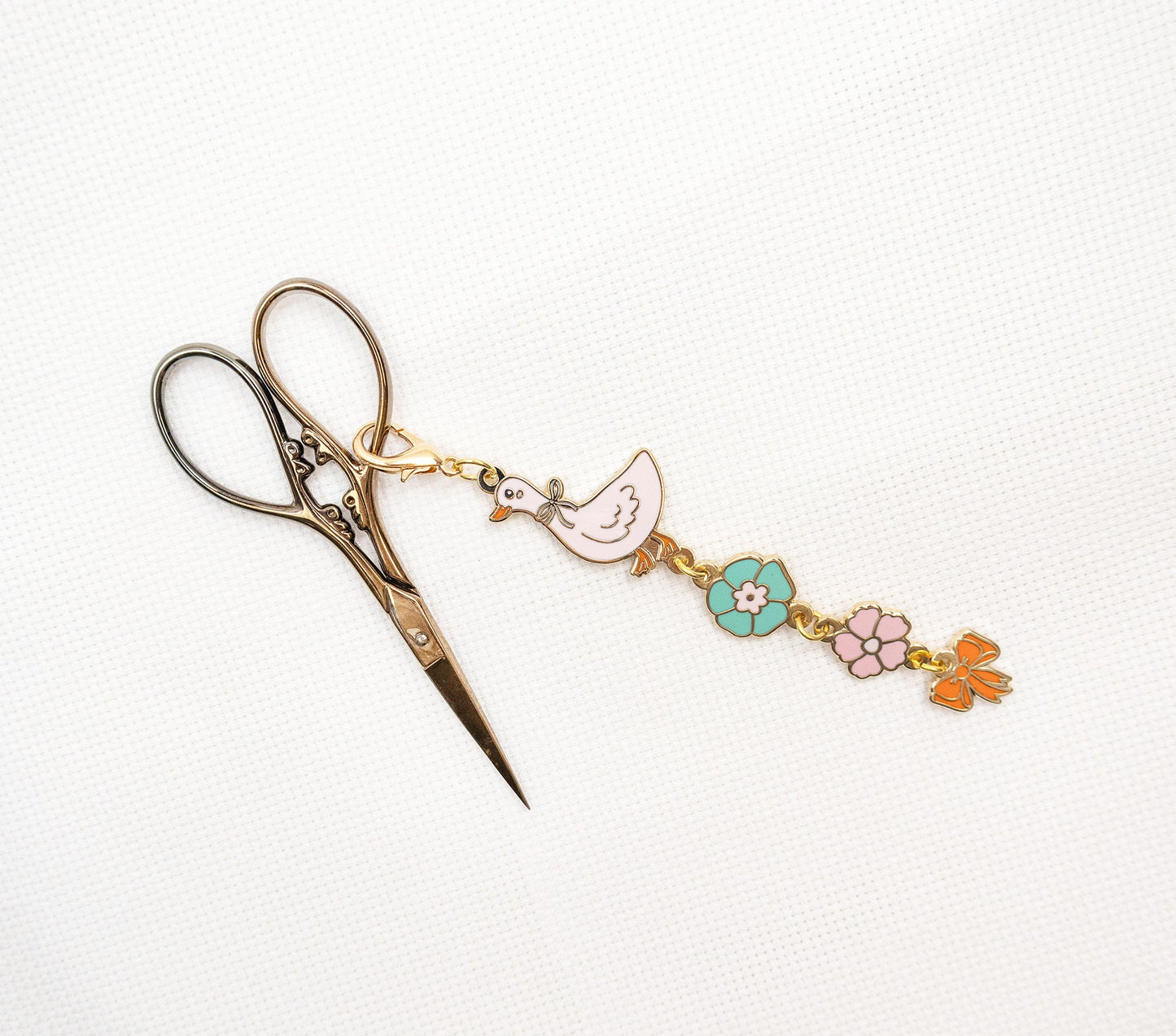 Letistitch SKU 3103 Happy Duckling - Scissors Minder