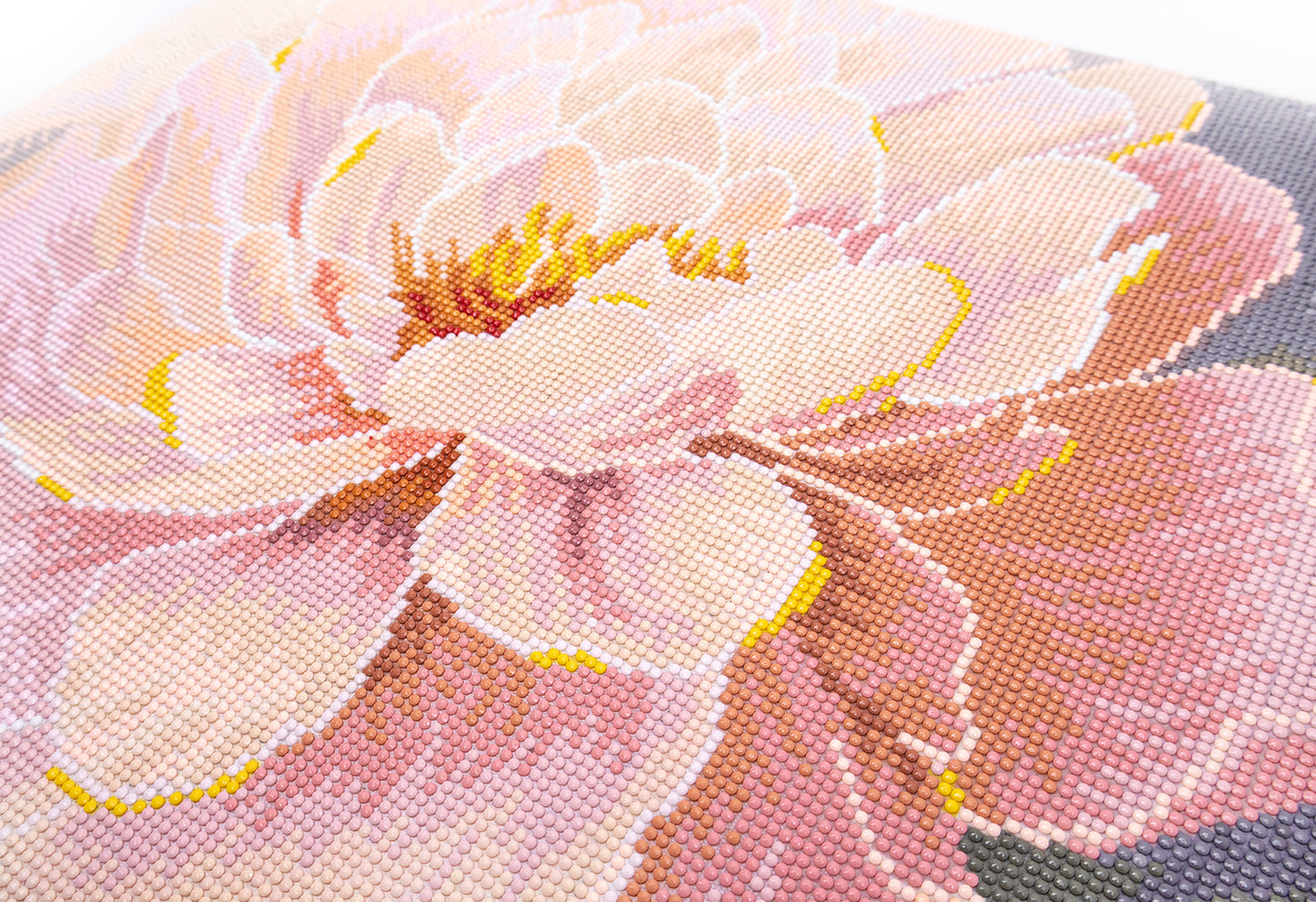 481-050 Floral Grace– Framed Diamond Painting Kit (40 × 50 cm) – Limited Edition