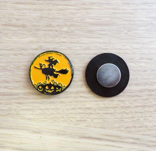 Letistitch Halloween ride Chart Holder & Needle Minder 14331