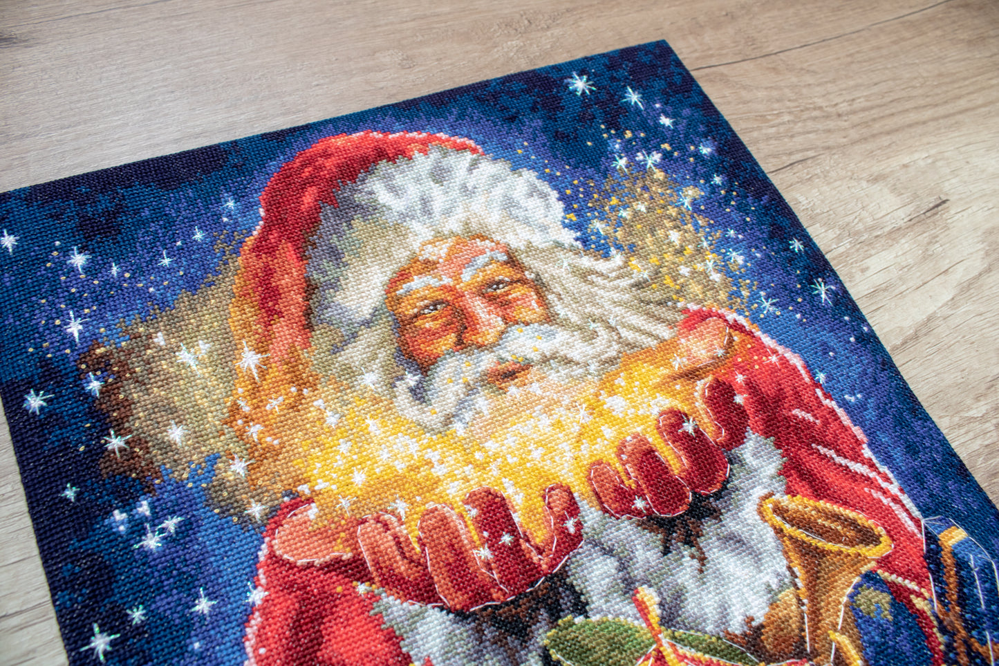 L8049 Christmas miracle