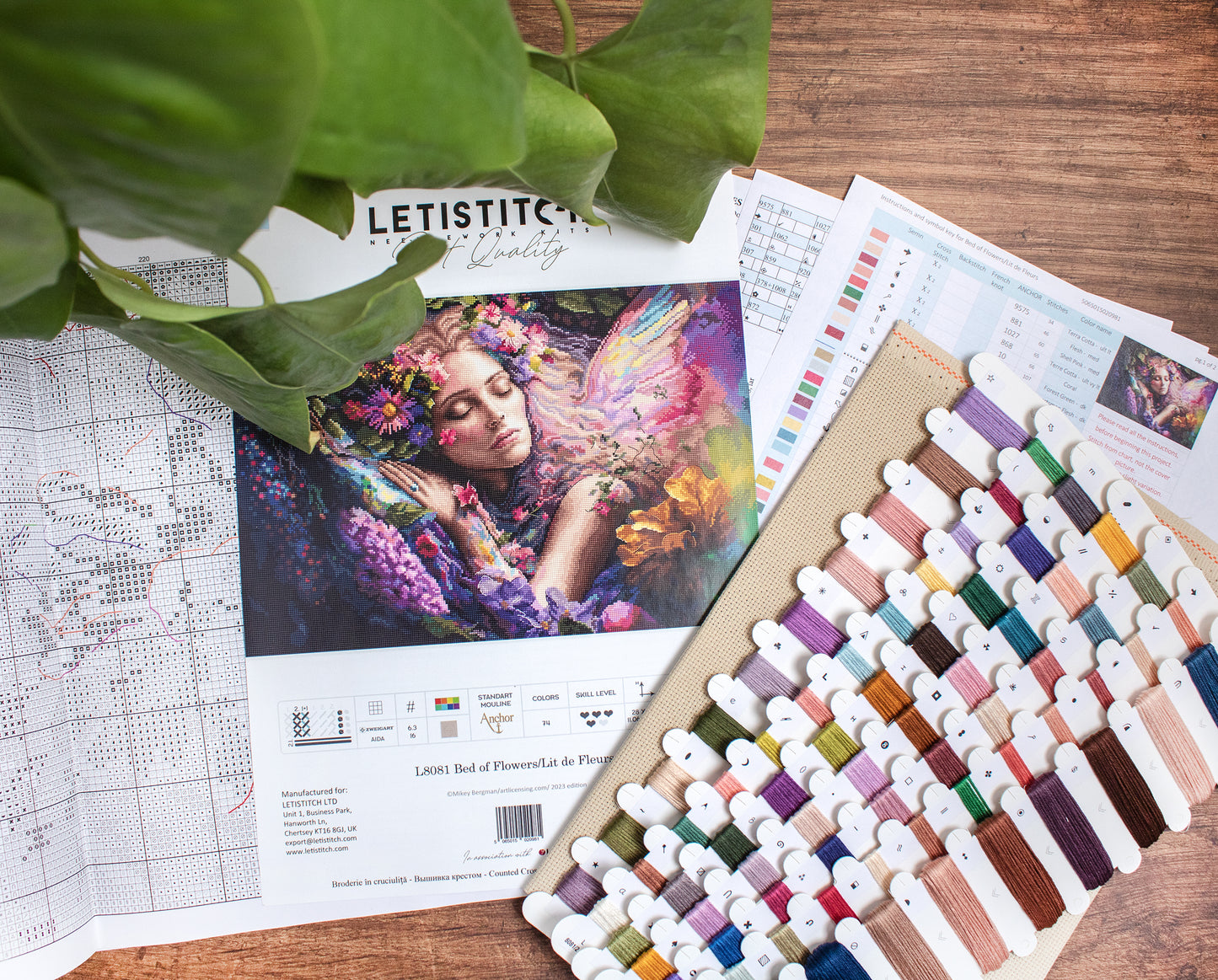 L8081 Bed of Flowers/Lit de Fleurs