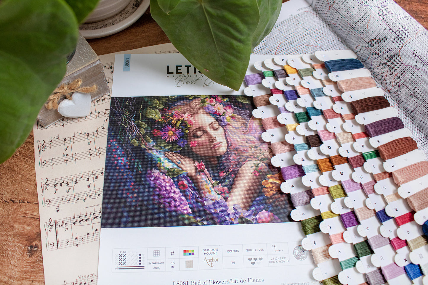 L8081 Bed of Flowers/Lit de Fleurs