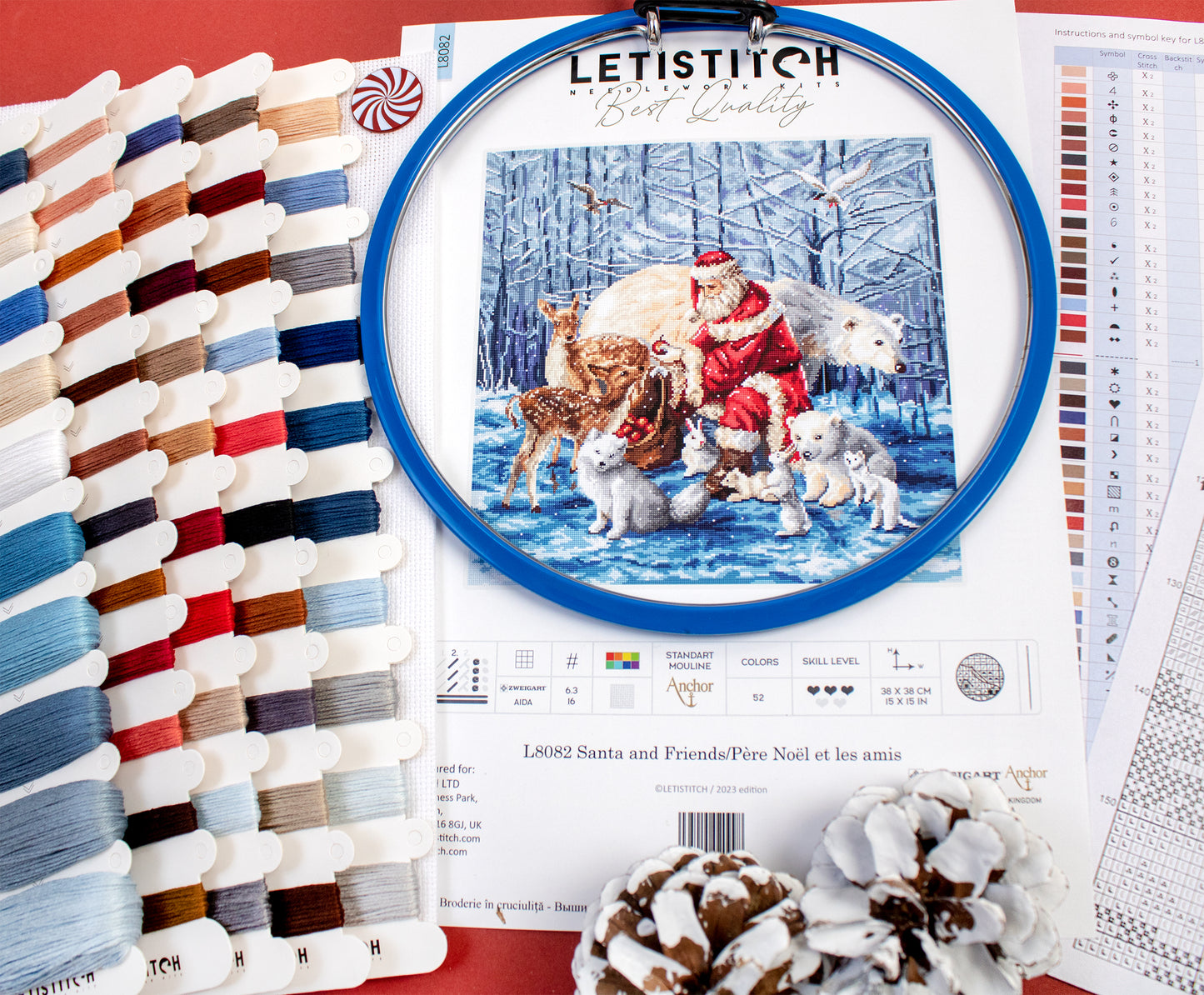 L8082 Santa and Friends/Père Noël et les amis