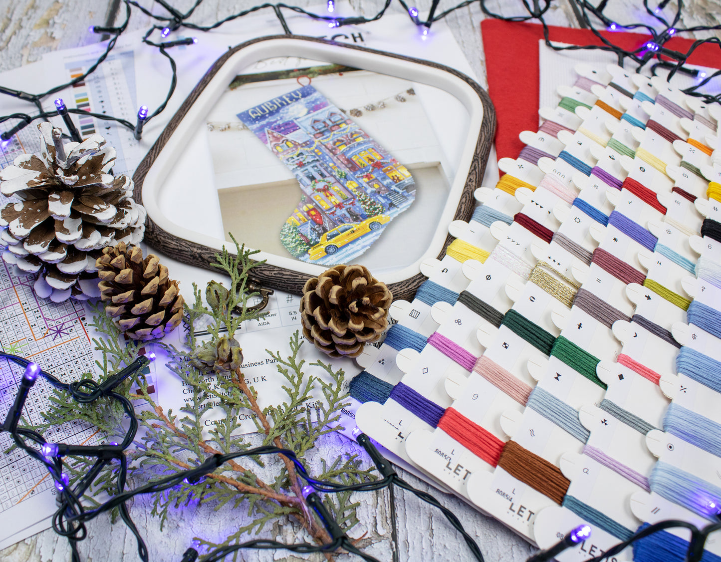L8085 Winter Townhouse Stocking
