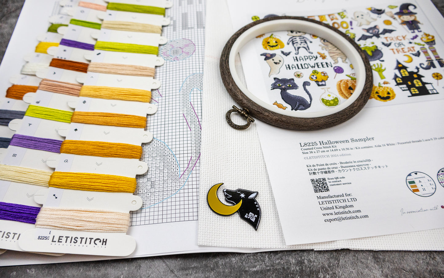 L8225 Halloween Sampler
