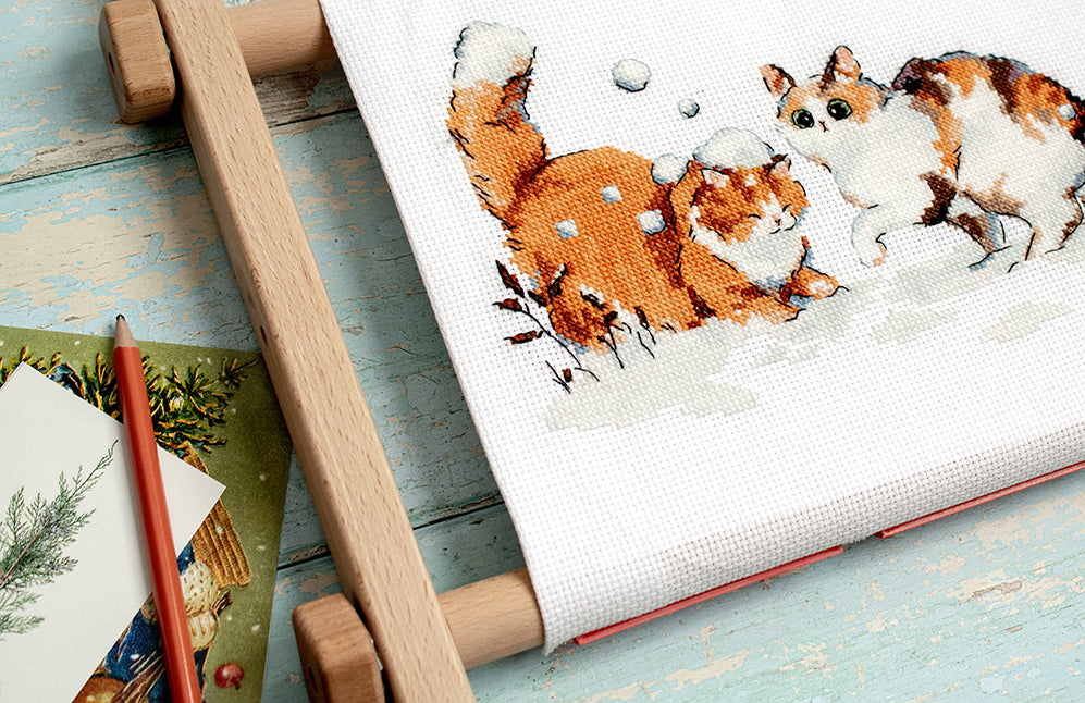 L8813 Winter Kitties / Chatons d'hiver