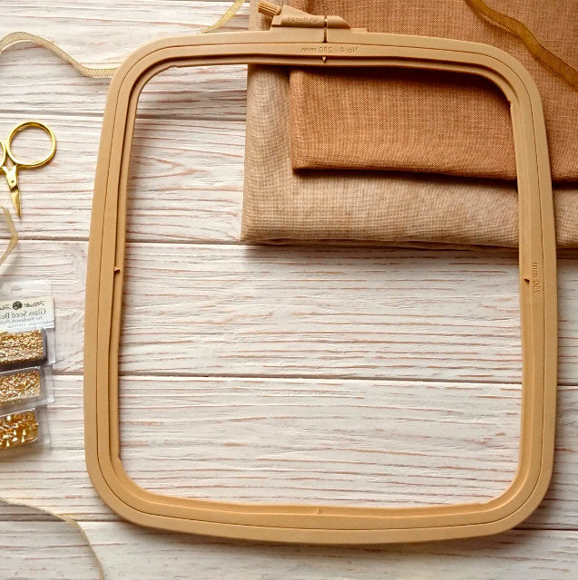 300-3 Embroiderer Nurge: 220x195 mm Beige/ Nurge