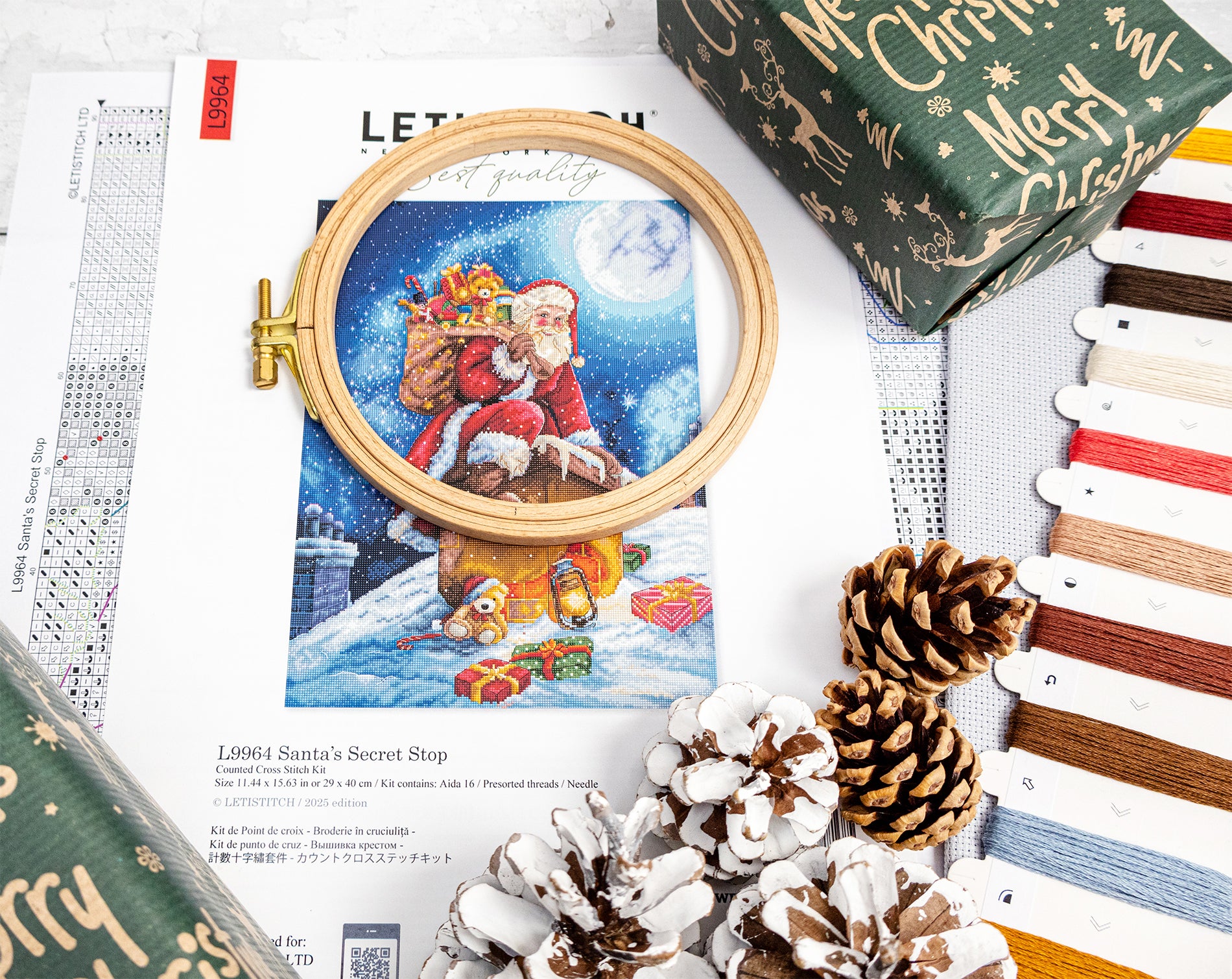 L9964 Santa's Secret Stop – LETISTITCH