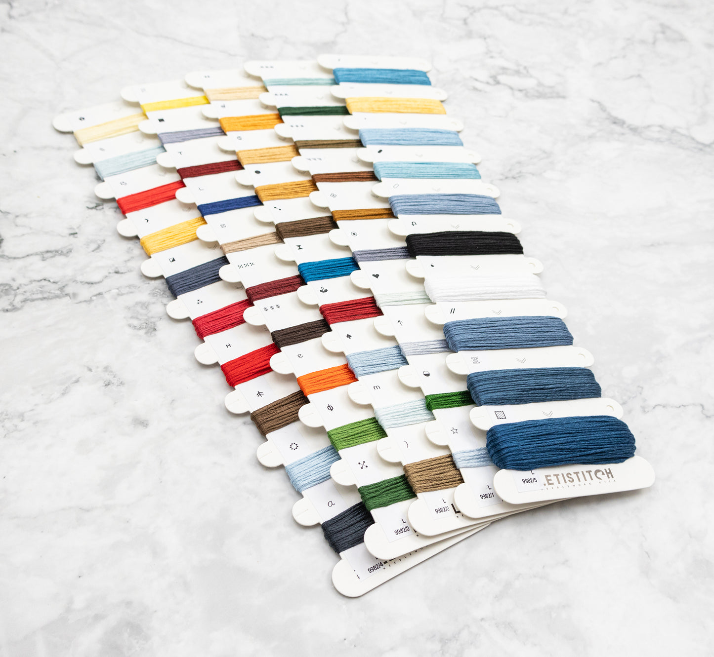 L9982 London Christmas Bus Cross Stitch Kit